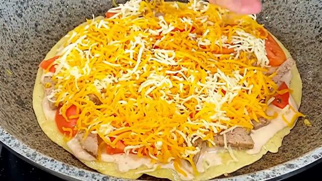 Пицца на сковороде. Полезный завтрак или перекус смотреть онлайн