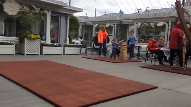 Холодный июнь в Москве смотреть онлайн