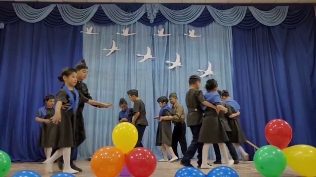 Группа Талпын танец ,,Синий платочек" смотреть онлайн