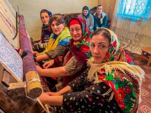 ДАГЕСТАН! Выбираем мне ЖЕНИХА ! Табасаранские КОВРЫ РУЧНОЙ работы ! Чуду, хинкал