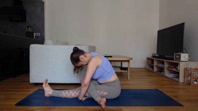 Мягкая медленная практика || Йога для мам || Йога после родов ||Восстановление после родов смотреть онлайн