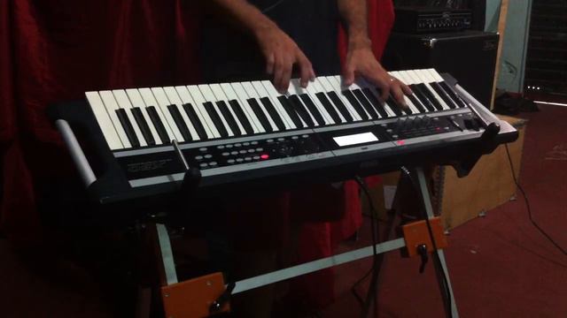 Korg x50 Strings/Orchestra смотреть онлайн