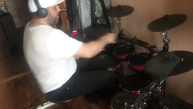 Электронные барабаны Alesis crimson 2 в домашних условиях Евгений Матвеев , Роман Федотов смотреть онлайн