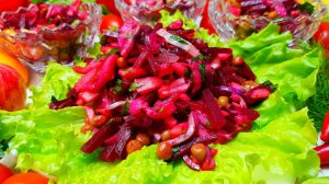 Необычный салат за 5 минут – вкусный салат со свеклой и селедкой – и винегрет, и селедка под шубой