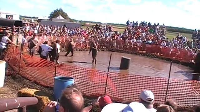Valmy Thresheree Pig Wrestling 2011 - Women's Saloon Team