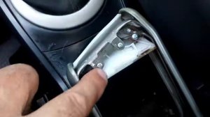 Megane 2 Handbrake Button  Repair