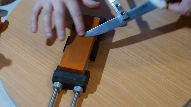 Полный цикл переточки кухонника на масляных камнях с костыльком смотреть онлайн