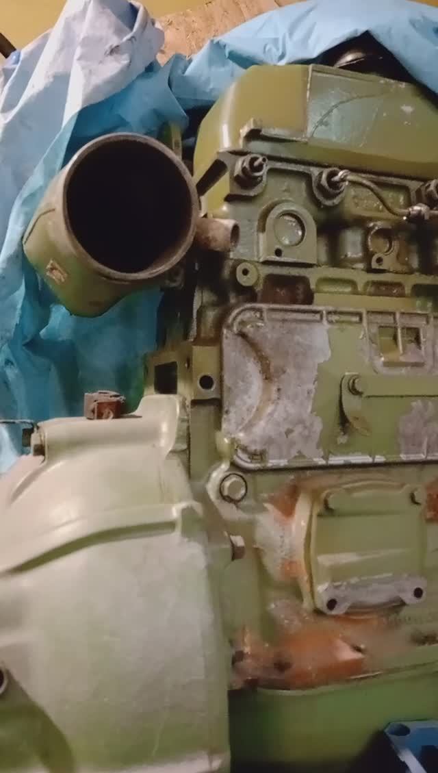 течь масла из под трубок ТНВД om366 мерседес 814-817-1114-1117-1120-1317-1320.mp4 смотреть онлайн