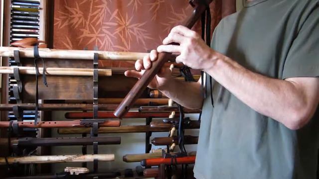 Preview video of a Awesome G minor Rose wood flute. смотреть онлайн