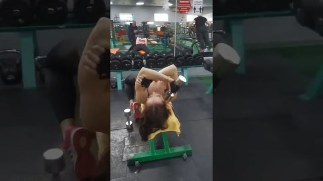 Французский жим лежа одной рукой смотреть онлайн