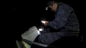 ЛОВИМ НА СНАСТЬ ВЕРЕВКА И КРЮЧОК! Рыбалка на ДИКИХ ЛУЖАХ! ПОСТАВИЛИ ЖИВЦА И ПОТАЩИЛА!