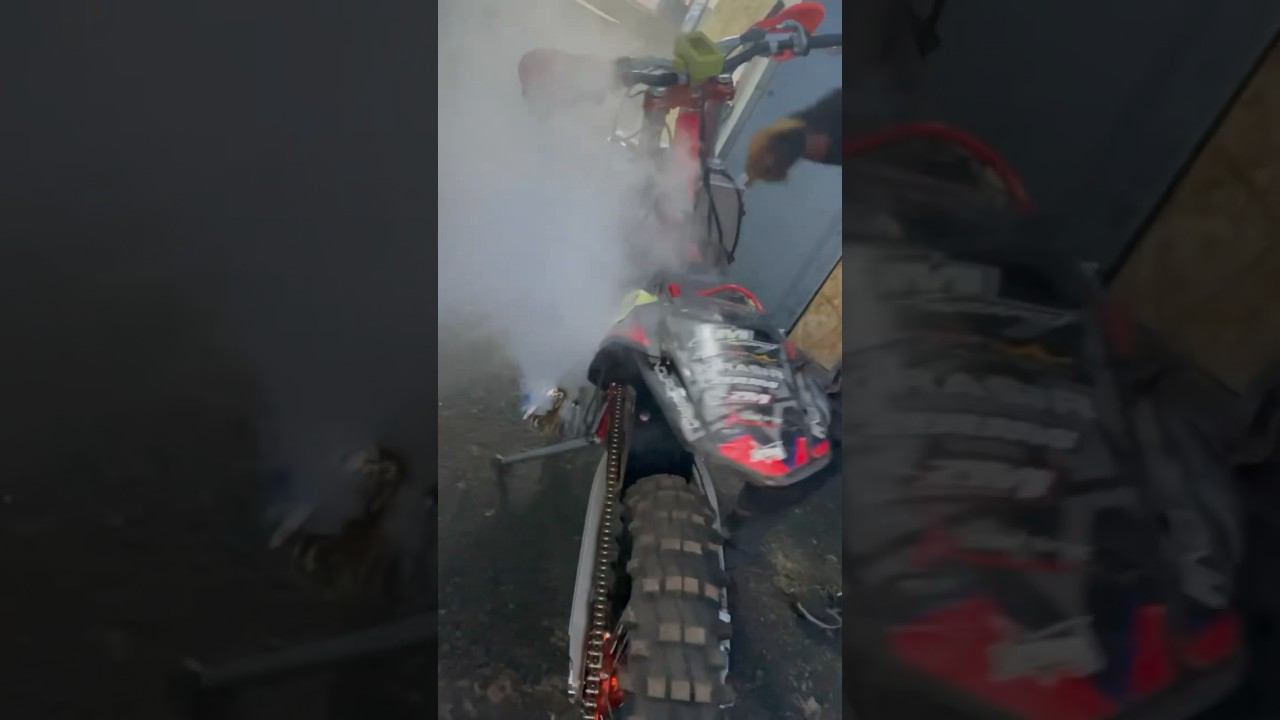 Сгорел Китайский аккумулятор второй случай за год работы в сервисе ... смотреть онлайн