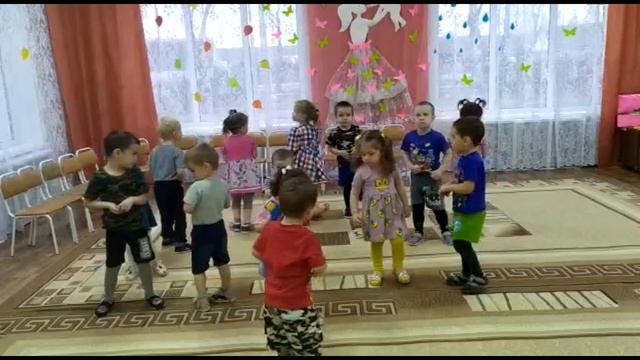 Заинька попляши младшая группа