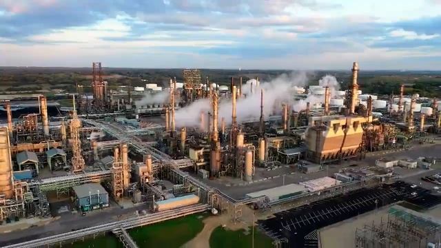 Таджикистан импортировал рекордный объем ГСМ – свыше 1,2 млн тонн смотреть онлайн