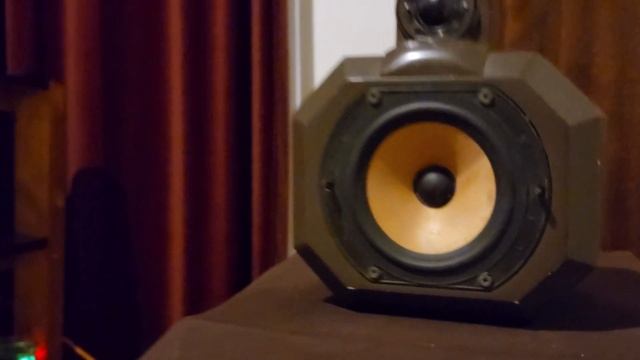 B&W 801 S1 Speakers ( 8K Video ) смотреть онлайн