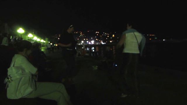 москвички зажигают.Ялта,поёт Виталий Сенсей. смотреть онлайн