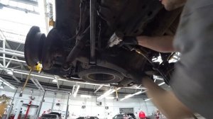 LC 200. Замена втулок заднего стабилизатора.