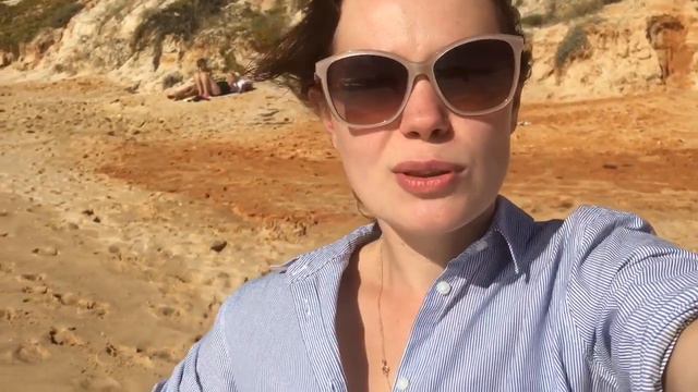 Vlog: 30 октября, а мы купаемся? 30th October, we are on the beach 🌊 смотреть онлайн