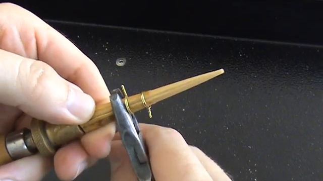 Haciendo cañas de fagot, Making bassoon reeds, parte 2: redondear смотреть онлайн
