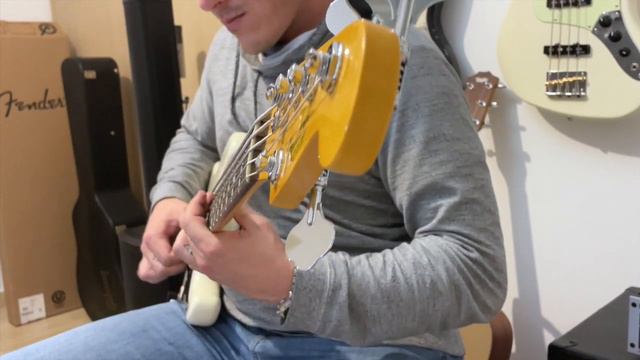 Fender Precision Bass American Professional II 5 strings on D-Code Alain Caron ! смотреть онлайн