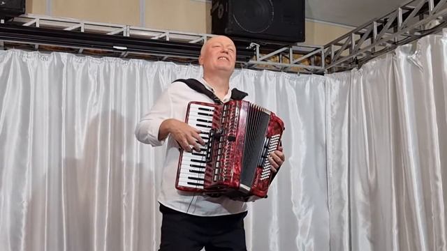 Николай Засидкевич - Besame mucho. (аккордеон) смотреть онлайн
