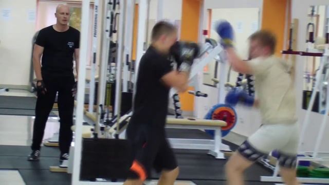 Занятия самообороной смотреть онлайн