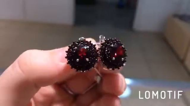 Невероятно красивый серебряный комплект с гранатом Серьги7510 Кольцо4700, 19р р смотреть онлайн