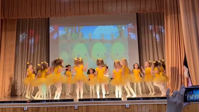 Танец Цыплят смотреть онлайн