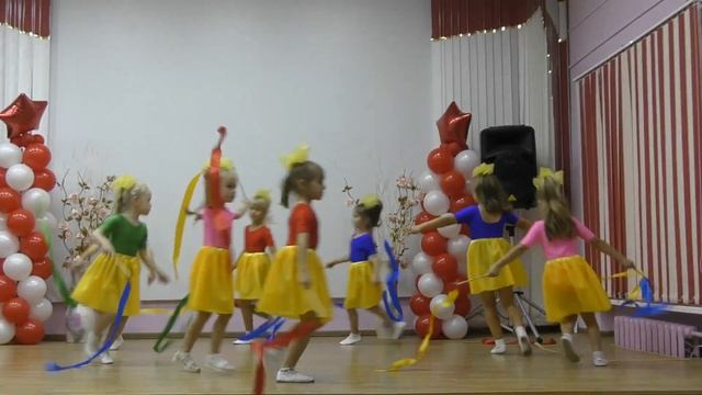 Поздравление от воспитанников Подготовительной "Б" группы на День Учителя. смотреть онлайн