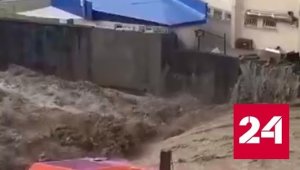 Очевидцы делятся кадрами последствий мощных ливней в Туапсе - Россия 24