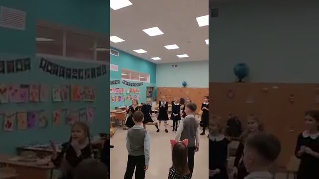 школьный новый год 2023 смотреть онлайн