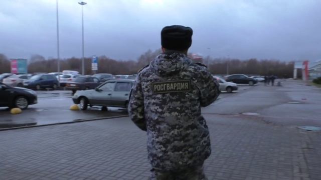 Мусор из росгвардии на страже охраны... смотреть онлайн