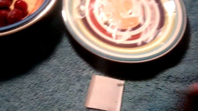 Мороженое с вишней