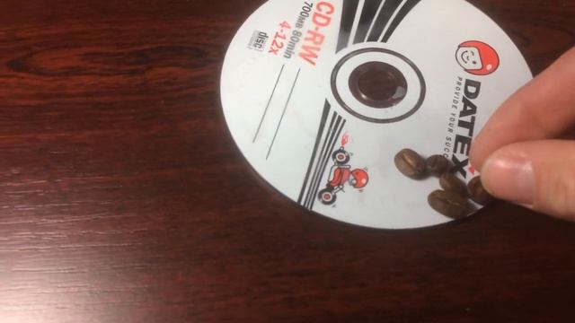 НЕ ВЫБРАСЫВАЙТЕ CD ДИСКИ смотреть онлайн