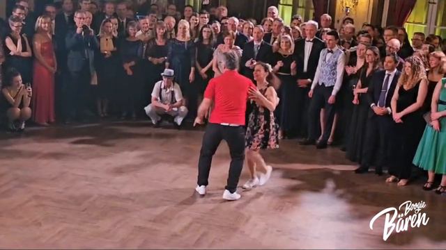 Münchner Tanznacht 2024 Maria & Marcus tanzen einen Fast Boogie смотреть онлайн