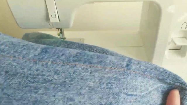 DIY - How to turn an old pair of JEANS into a MIDI DENIM SKIRT смотреть онлайн