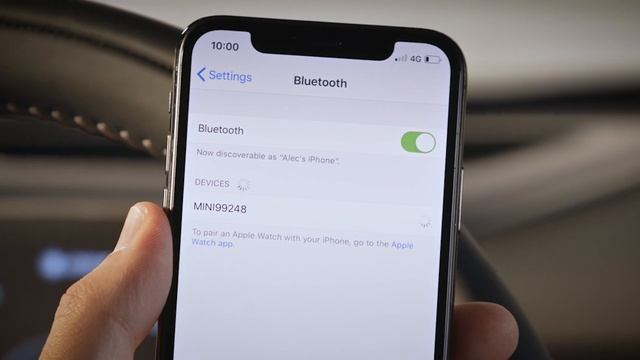 How to connect Apple CarPlay in your MINI | MINI How-To смотреть онлайн