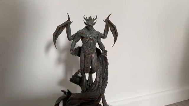 The Elder Scrolls Online Vampire Lord statue from the Greymoor collectors Edition смотреть онлайн