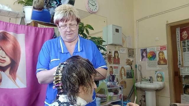 Делаем химическую завивку. смотреть онлайн