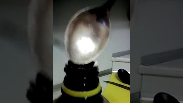 Что если смешать воду,масло,соду? смотреть онлайн