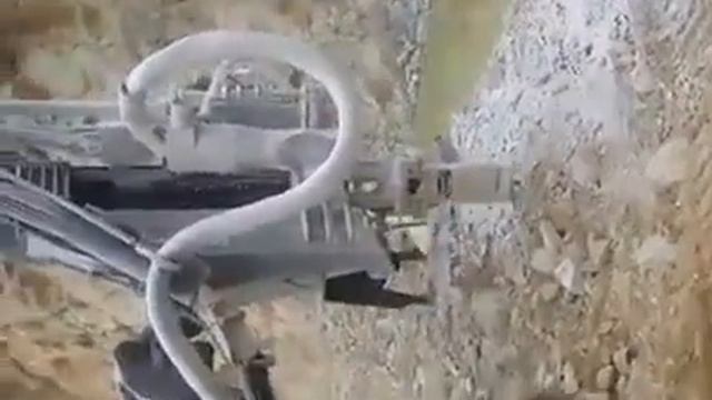 HYUNDAI 330 Excavator Performance in Stone Mill смотреть онлайн