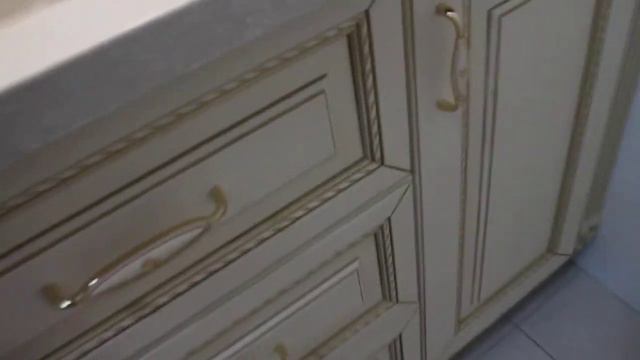 Гарнитур для ванной комнаты от Petrodecor Almaty. Тел:. 8 (777) 241 3276. смотреть онлайн