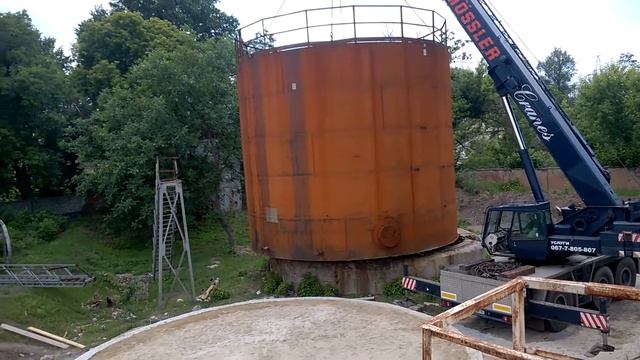 Перемещение резервуара для хранение светлых нефтепродуктов РВС -400 на новый фундамент. смотреть онлайн