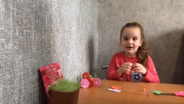 Горшок с цветами своими руками в подарок бабушке! Как сделать подарок своими руками на день рождени смотреть онлайн