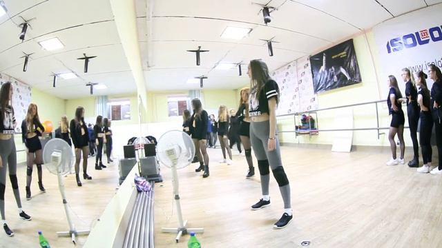 Hollywood - Девченки готовят бомбу!!Танцевальная студия Remix смотреть онлайн