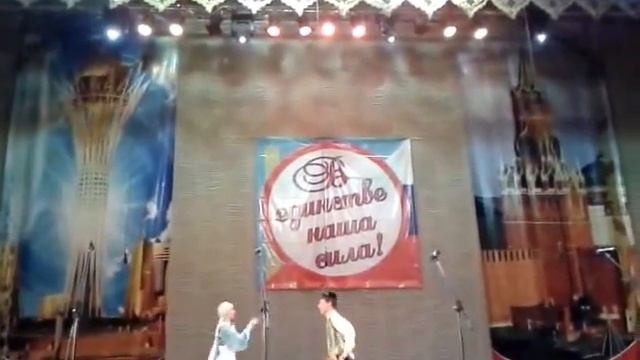 "На одного парня две девушки". Татарский танец смотреть онлайн