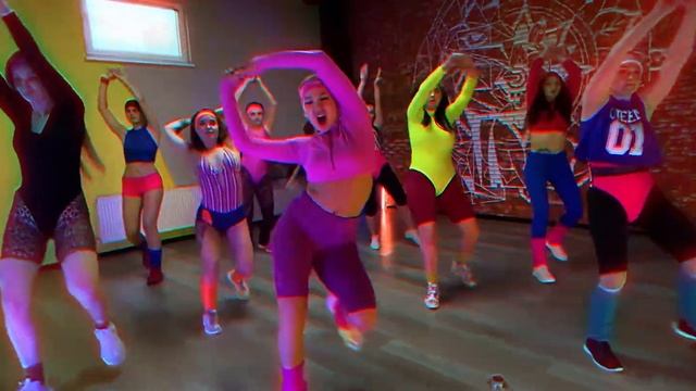 Если вы спросите, чем я занимаюсь? Делаю такие ролики смотреть онлайн