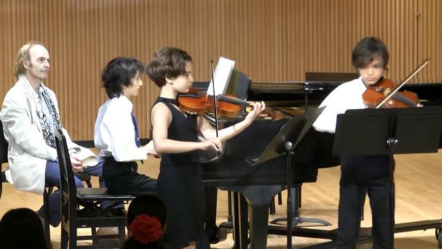 Chamber Concert 6 3 18 Torelli Concerto Grosso смотреть онлайн