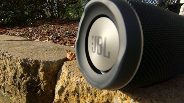 JBL Charge 3 Christmas Bass Music (Bass Test) смотреть онлайн