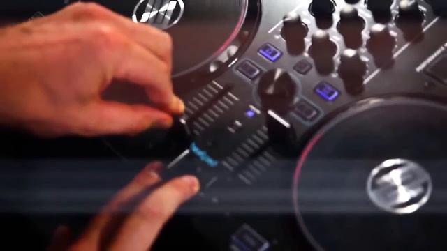 Reloop Beatpad iPAD Controller for DJAY 2 @ Getinthemix.com смотреть онлайн